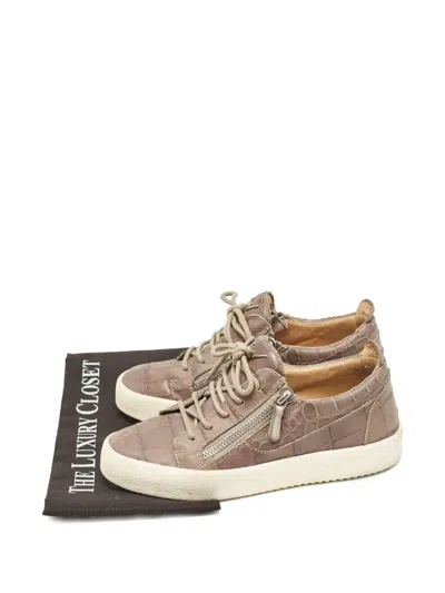 Pre-owned Giuseppe Zanotti Vintage Crocodile-embossed Sneakers In Gray