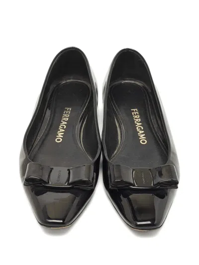 Pre-owned Ferragamo Vara Bow-detail Ballet Flats In Black