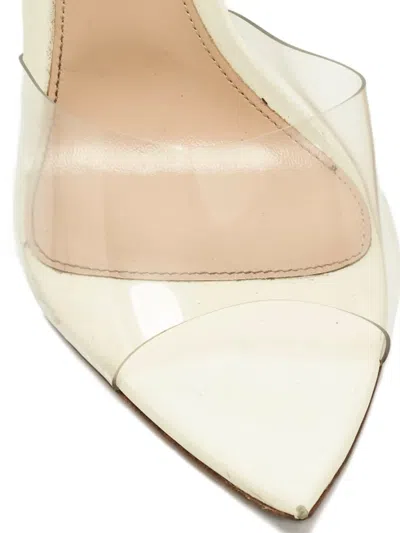 Pre-owned Gianvito Rossi Elle Pointed Sandals In White