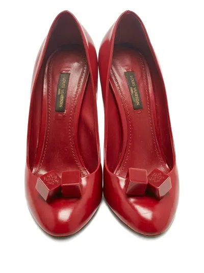 Pre-owned Louis Vuitton Dice Leather Pumps In Red