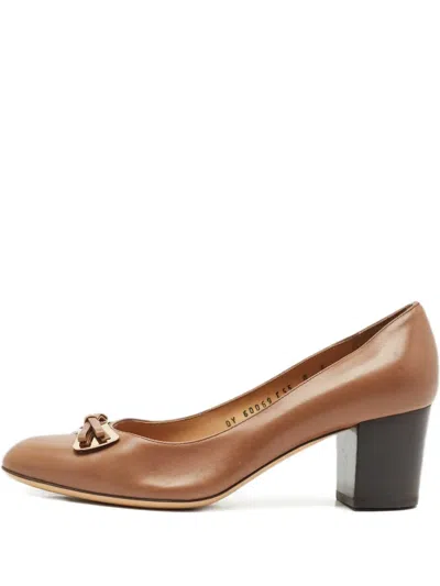 Pre-owned Ferragamo Vara Bow Leather Pumps In Brown