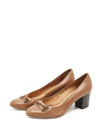 Pre-owned Ferragamo Vara Bow Leather Pumps In Brown