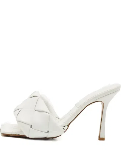 Pre-owned Bottega Veneta Lido Intrecciato Square-toe Mules In White