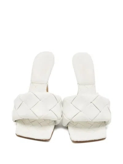 Pre-owned Bottega Veneta Lido Intrecciato Square-toe Mules In White
