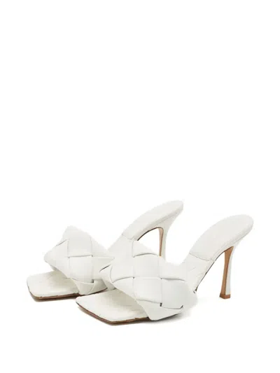 Pre-owned Bottega Veneta Lido Intrecciato Square-toe Mules In White