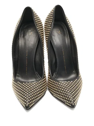 Pre-owned Giuseppe Zanotti Vintage Ester Studded Leather Pumps In Black
