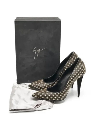 Pre-owned Giuseppe Zanotti Vintage Ester Studded Leather Pumps In Black
