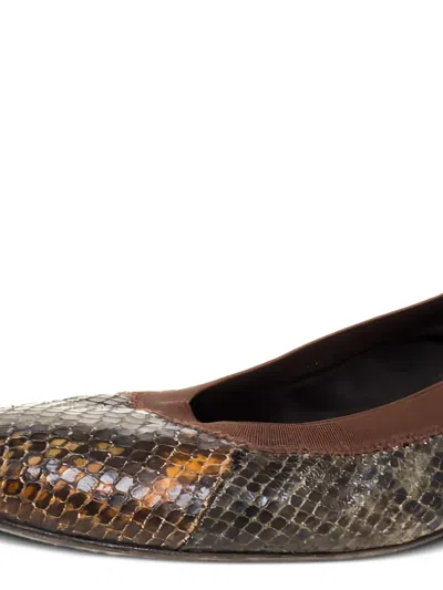 Pre-owned Stuart Weitzman 362111 Green In Brown