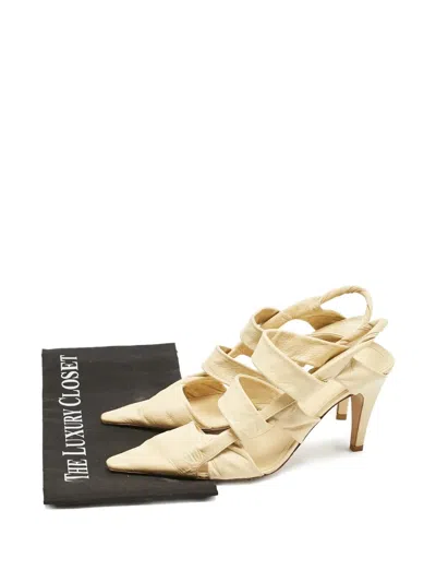 Pre-owned Bottega Veneta Bv Point Pumps In Neutral
