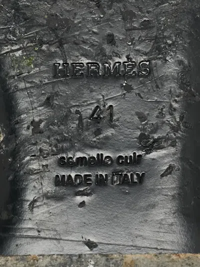 Pre-owned Hermes oz Suede Mules In Neutral