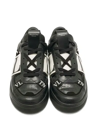 Pre-owned Valentino Garavani Vl7n Logo-detail Leather Sneakers In Black