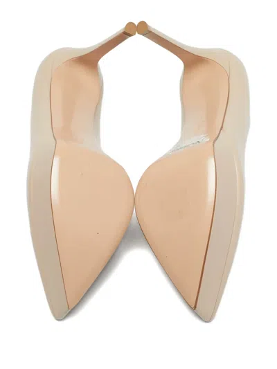 Pre-owned Gianvito Rossi Pointed-toe Leather Pumps In Neutral