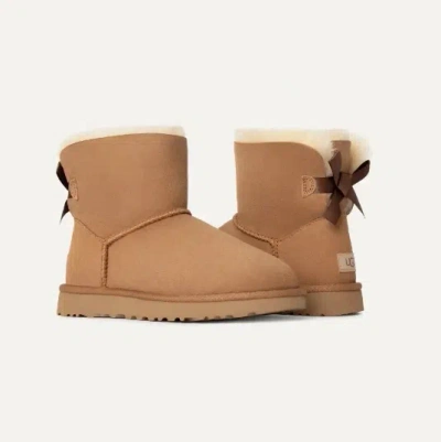 Ugg Logo Ankle Boots In Brown