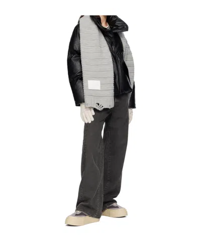 Mm6 Maison Margiela Numeric Signature Gloves Featuring Graphic Print In Neutral