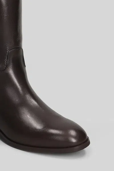 Julie Dee Low Heels Boots In Brown