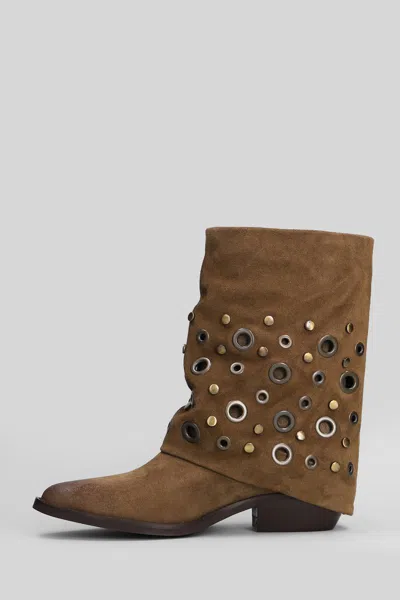 Julie Dee 45mm Eyelet-detail Boots In Brown