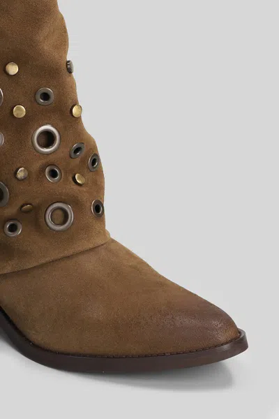 Julie Dee 45mm Eyelet-detail Boots In Brown