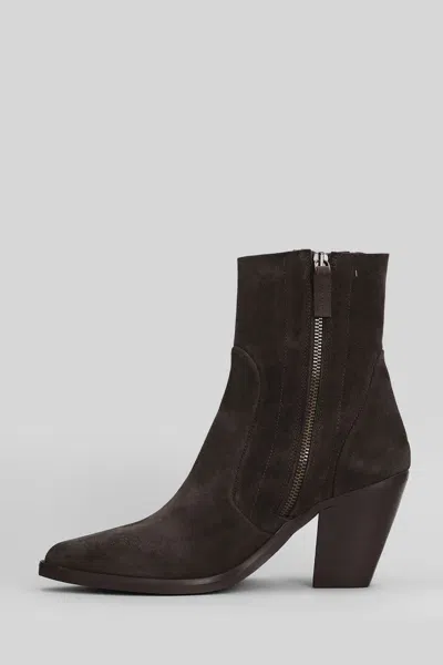 Julie Dee Texan Ankle Boots In Brown