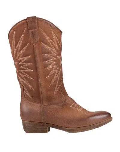 Editorial Clothing Woman Boot Brown Size 11 Leather In Brown