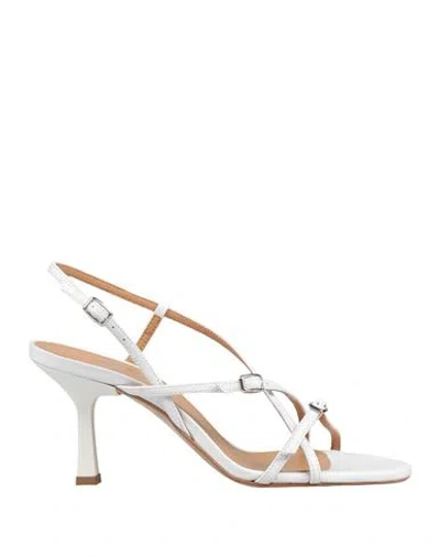 Ovyè Ovyé Woman Sandals White Size 8 Leather In White