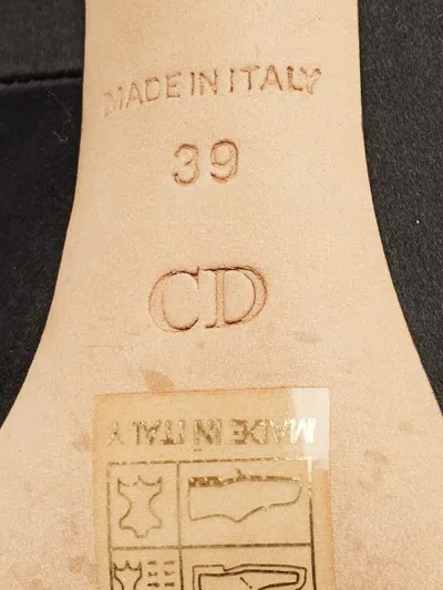 Pre-owned Dior Comete Crystal-embellished Pumps In Black