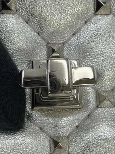 Pre-owned Valentino Garavani 2000-2017 Medium Lambskin Rockstud Spike Satchel In Silver