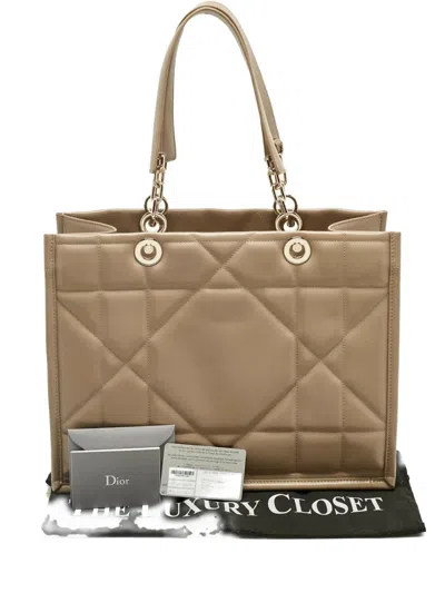 Pre-owned Dior Medium Essential Leather Tote Bag In Neutral