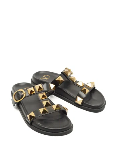 Pre-owned Valentino Garavani Stud-detail Leather Sandals In Black