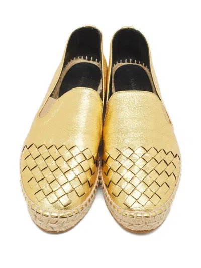 Pre-owned Bottega Veneta Intrecciato Flat Espadrilles In Gold
