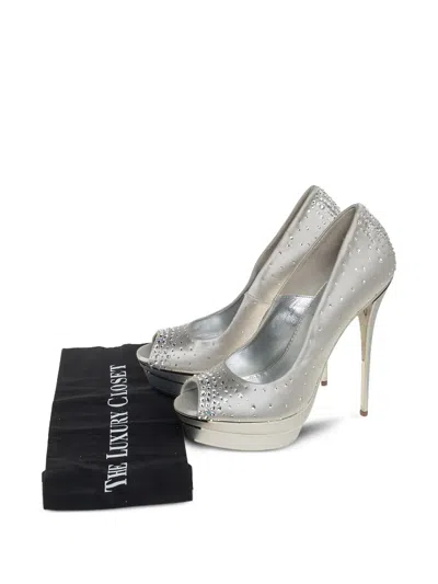 Pre-owned Loriblu 2023 Crystal Satin Peep-toe Pumps In Silver