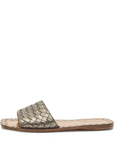 Pre-owned Bottega Veneta Intrecciato Leather Slides In Gray