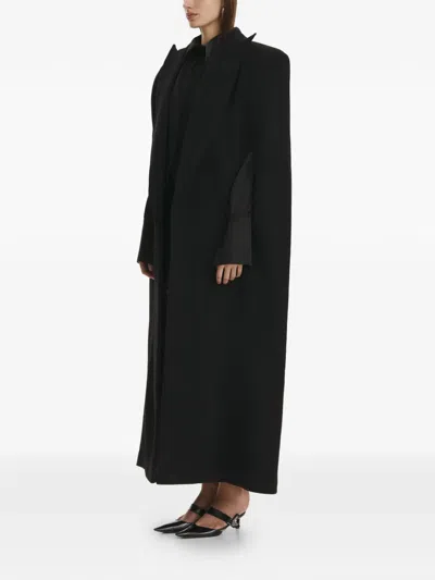 Vestiaire D'un Oiseau Libre Collared Slit Cape In Black