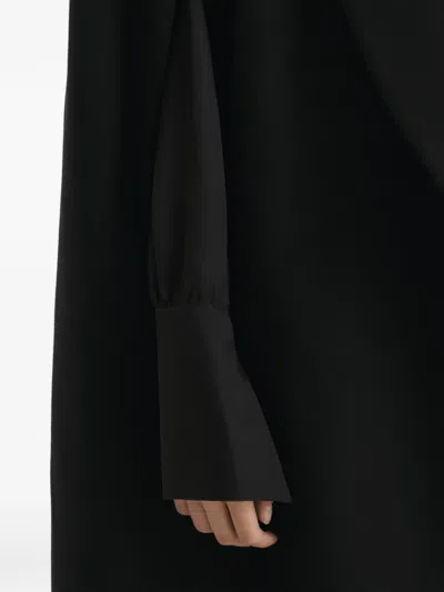 Vestiaire D'un Oiseau Libre Collared Slit Cape In Black