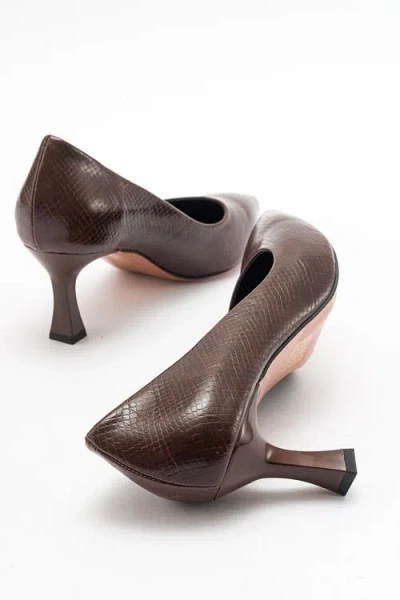 Prologue Shoes Pedra Pointed Toe Pump In Brown