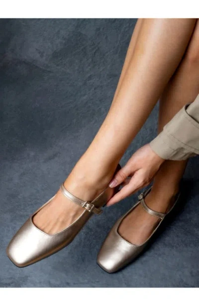Menina Step Ellie Square Toe Mary Jane In Gold