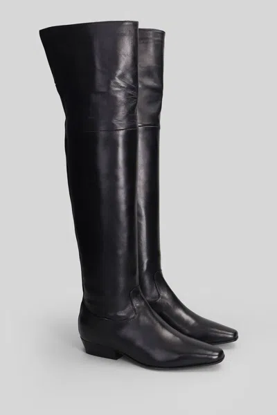 Julie Dee Low Heels Boots In Black