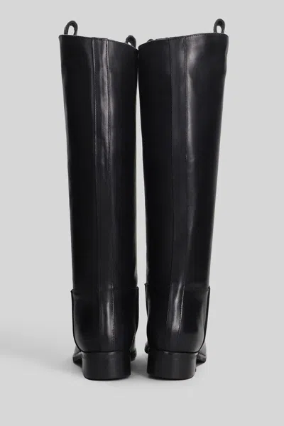 Julie Dee Low Heels Boots In Black