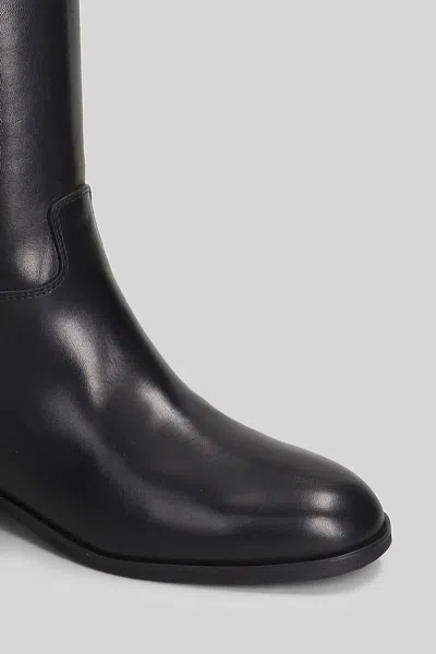 Julie Dee Low Heels Boots In Black