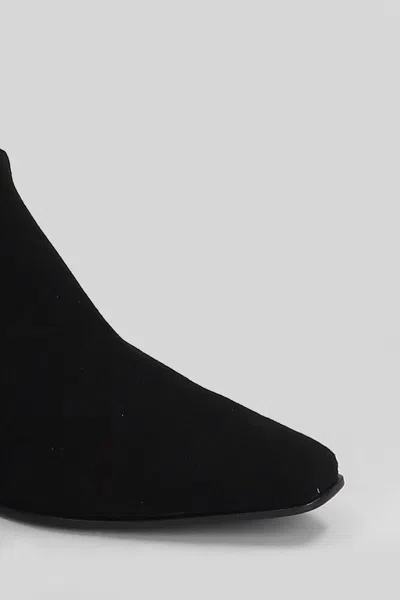 Julie Dee Low Heels Boots In Black