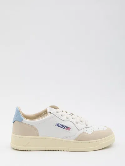 Autry Medalist Low Sneakers In White