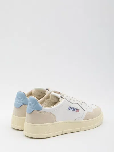 Autry Medalist Low Sneakers In White