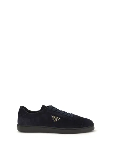 Prada Lace Up Shoes In Black