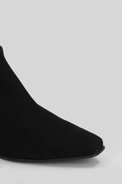 Julie Dee Low Heels Boots In Black Suede In Black