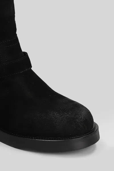 Julie Dee Low Heels Ankle Boots In Black Suede In Black