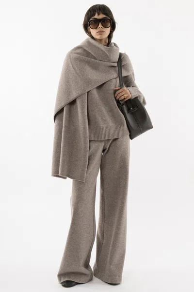 Arakii Knitted Sweater In Gray