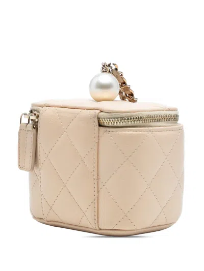 Pre-owned Chanel 2021 Mini Quilted Iridescent Caviar Pearl On Top Vanity Case With Chain Clutch Bag In Brown