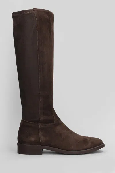Julie Dee Low Heels Boots In Dark Brown Suede In Burgundy