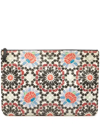 Pre-owned Chanel 2014-2015 Paris Dubai Large Printed Lambskin Cosmetic Case Clutch Bag In Multi