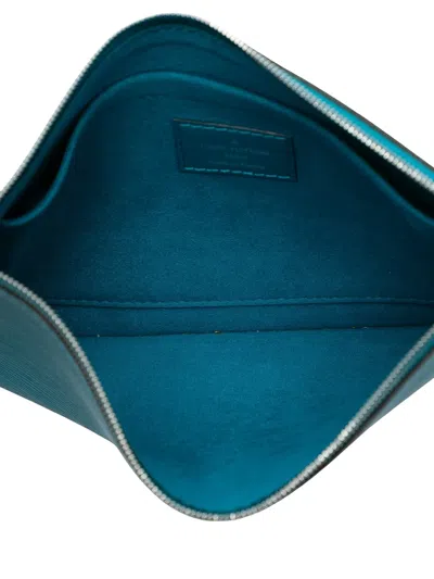 Pre-owned Louis Vuitton 2013 Epi Neverfull Pouch In Blue
