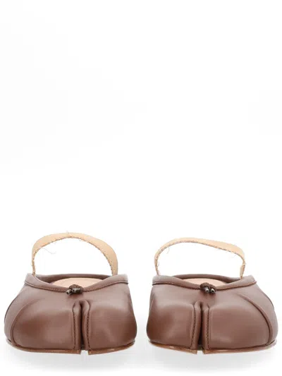 Maison Margiela Tabi Frayed Split-toe Leather Ballet Flats In Brown
